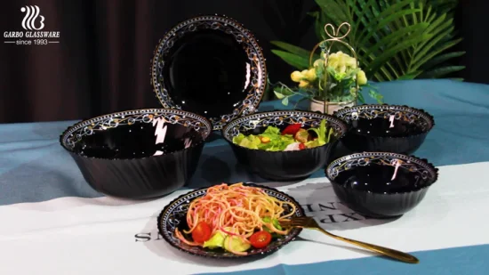 Plato de cena de vidrio de ópalo negro Forma de flor de 9 pulgadas Vajilla de vidrio de venta caliente Diseño OEM Plato de cena de uso doméstico Platos de servicio de comida de venta caliente de India
